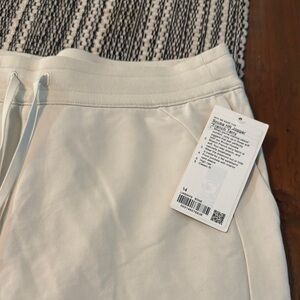 lululemon cream Jogger